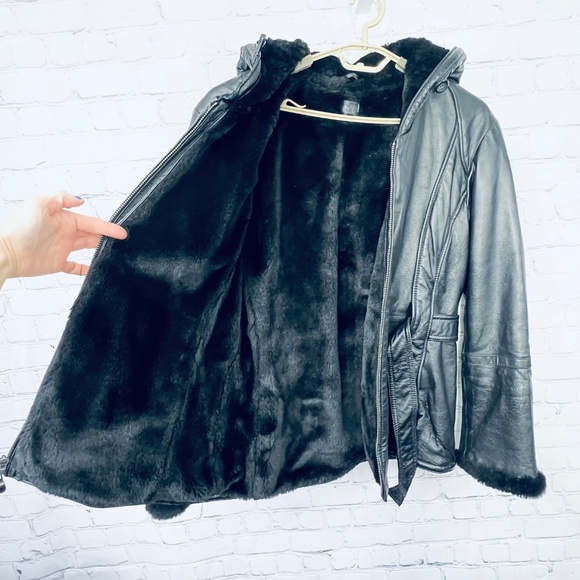 NWOT |•WILSONS LEATHER•| Heavy Plush Lined Black Leather Hooded Belted C - Picture 5 of 16